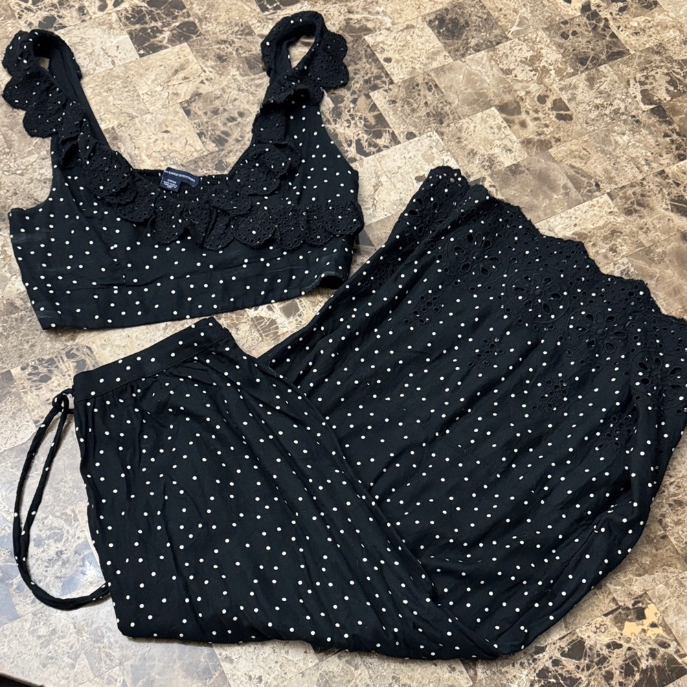 Two piece American Eagle top and pants set